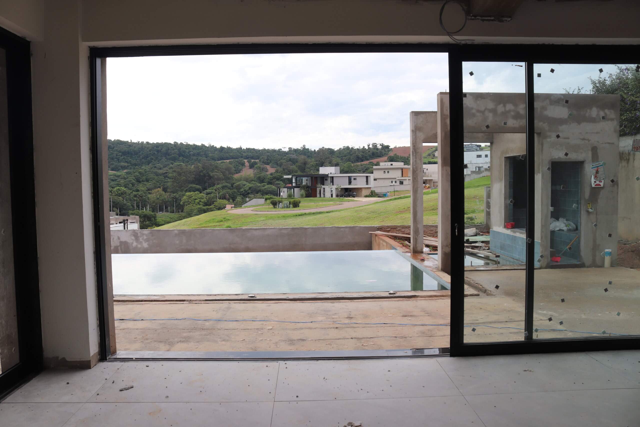 Vista da área gourmet para a piscina do Residencial NH - casa de alto padrão à venda